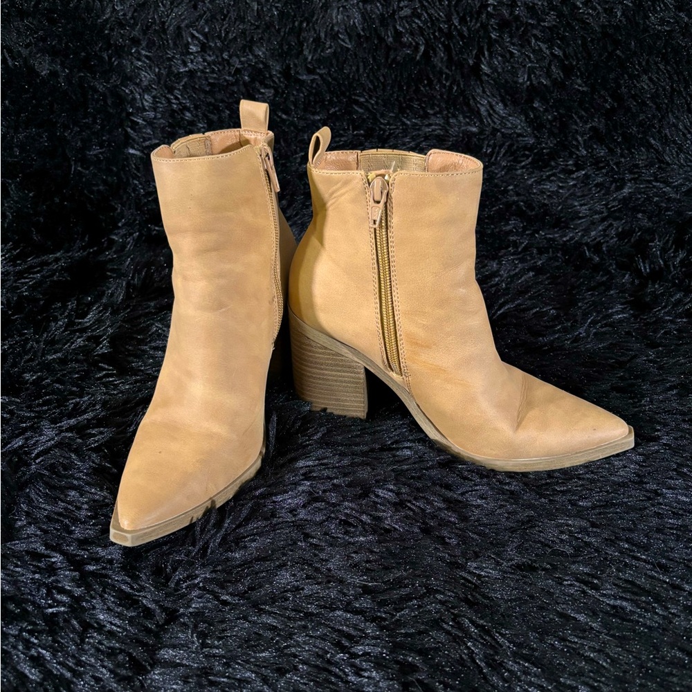 Ankle boots